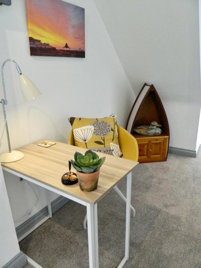 'Harbour View' On The River By Gorleston'S Award Winning Beach - Pet Free! Bagian luar foto